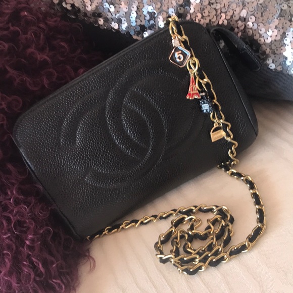 CHANEL Handbags - CHANEL POUCHET/ CROSSBODY